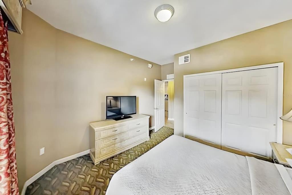 Entire Rental 3-Br Minutes From Disney X8 Hot Tub Apartment 2204 Orlando Kültér fotó