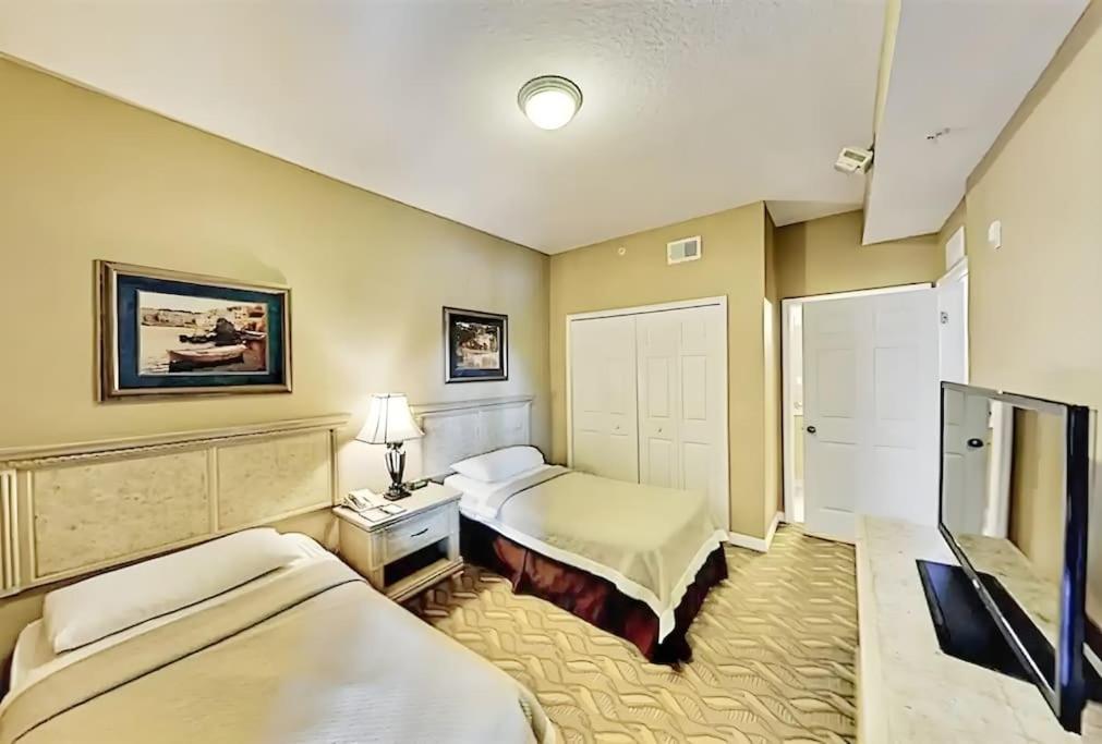 Entire Rental 3-Br Minutes From Disney X8 Hot Tub Apartment 2204 Orlando Kültér fotó