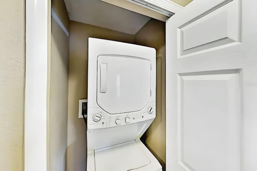 Entire Rental 3-Br Minutes From Disney X8 Hot Tub Apartment 2204 Orlando Kültér fotó
